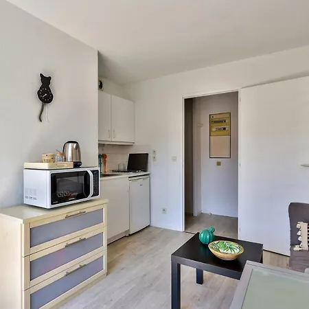 דירה Cozy With Balcony!