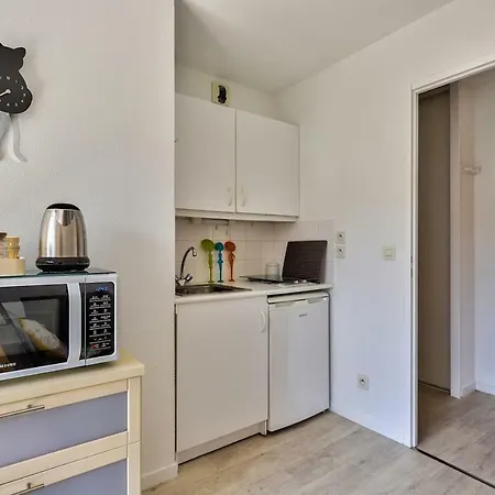 Apartment Cozy With Balcony! *