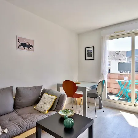 Cozy With Balcony! * Nantes